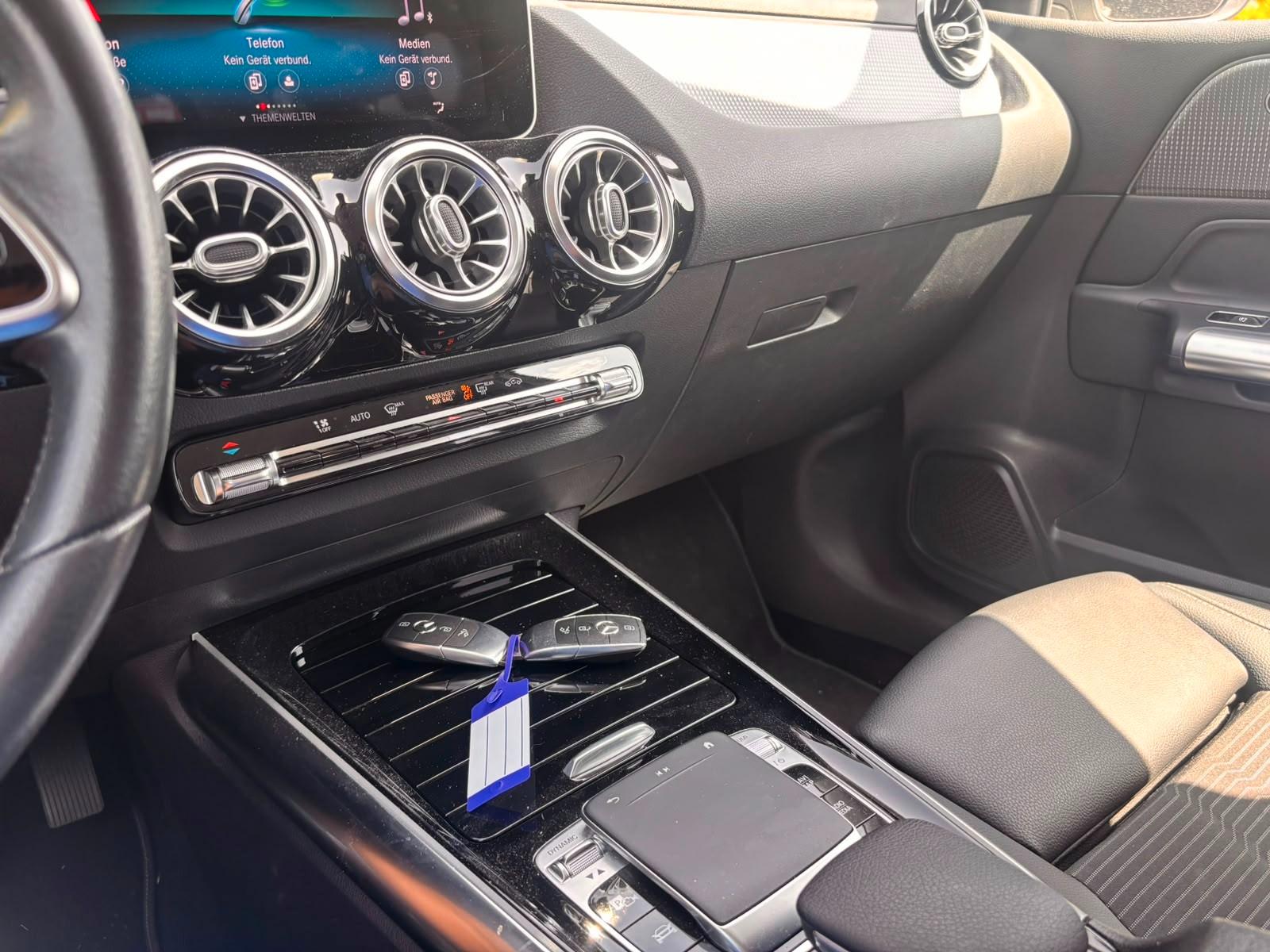 Mercedes-Benz B 220 B B 220 d