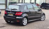 Mercedes-Benz B 180 Sport Edition /LEDER/PDC/SHZ/NAVI/TÜV NEU - Mercedes-Benz B 180 aus 2010