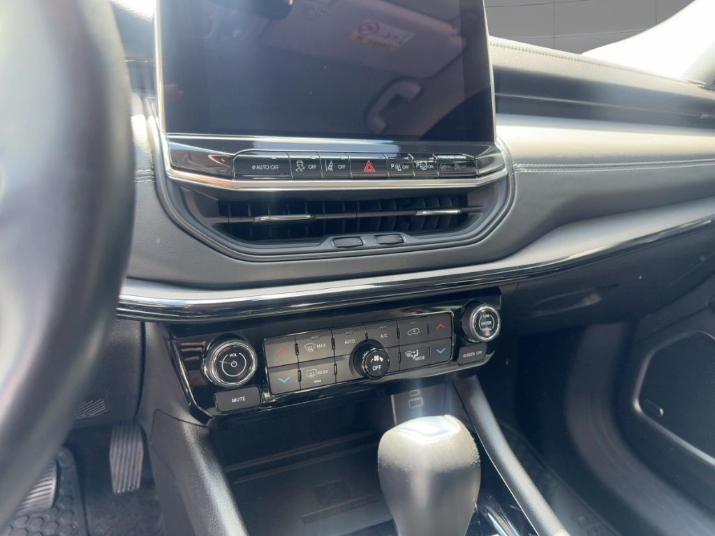 Fahrzeugabbildung Jeep Compass AUTOMATIK  WINTERPAKET  LED SCHEINWERFER