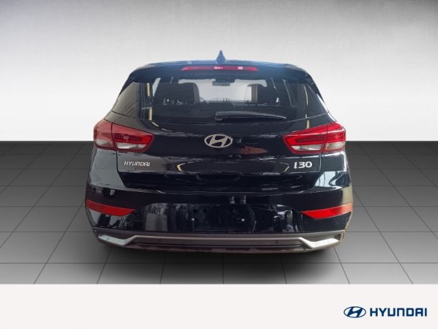 Fahrzeugabbildung Hyundai i30 FL 5-Türer (MY25) 1.0 T-GDI (100PS)  Advanta