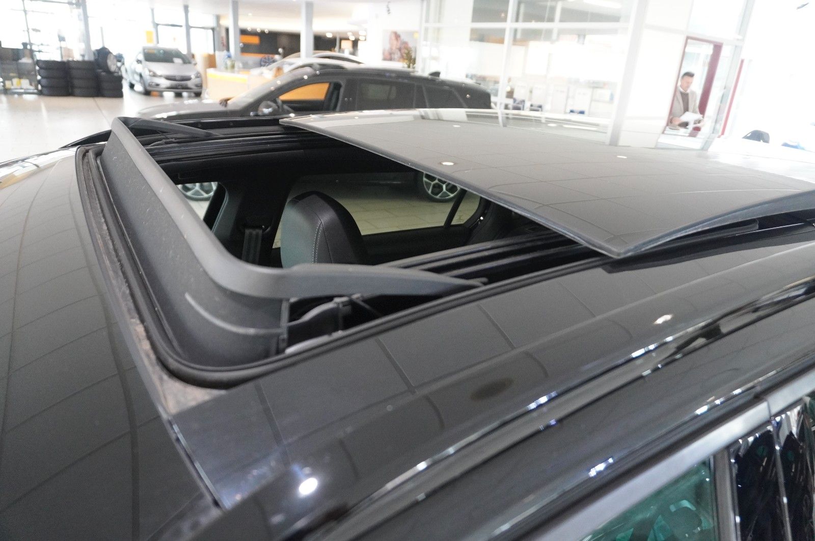 Fahrzeugabbildung Opel Astra L ST 1.2T ULTIMATE NAVI/LED/360°/PANO/DAB+