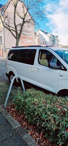 HYUNDAI H-1 Starex