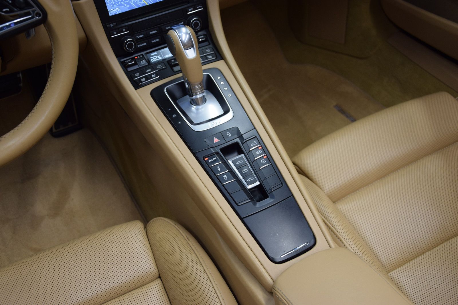 Fahrzeugabbildung Porsche 911/991.2 Carrera 4S Cabrio BOSE S.AGA Sitzlüft.