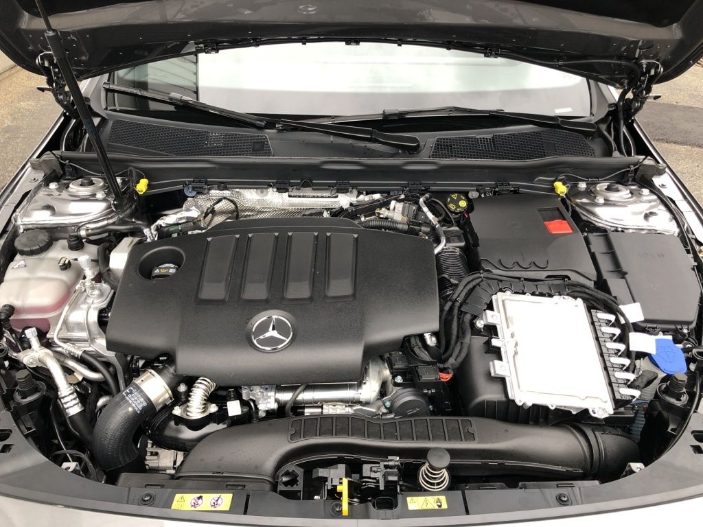 Mercedes-Benz CLA 200 d Coupe AMG+ILS+MBUX+MBeam+Night+Pano foto 17