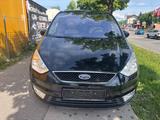 Ford Galaxy Ghia - Ford Galaxy aus 2009: Ghia