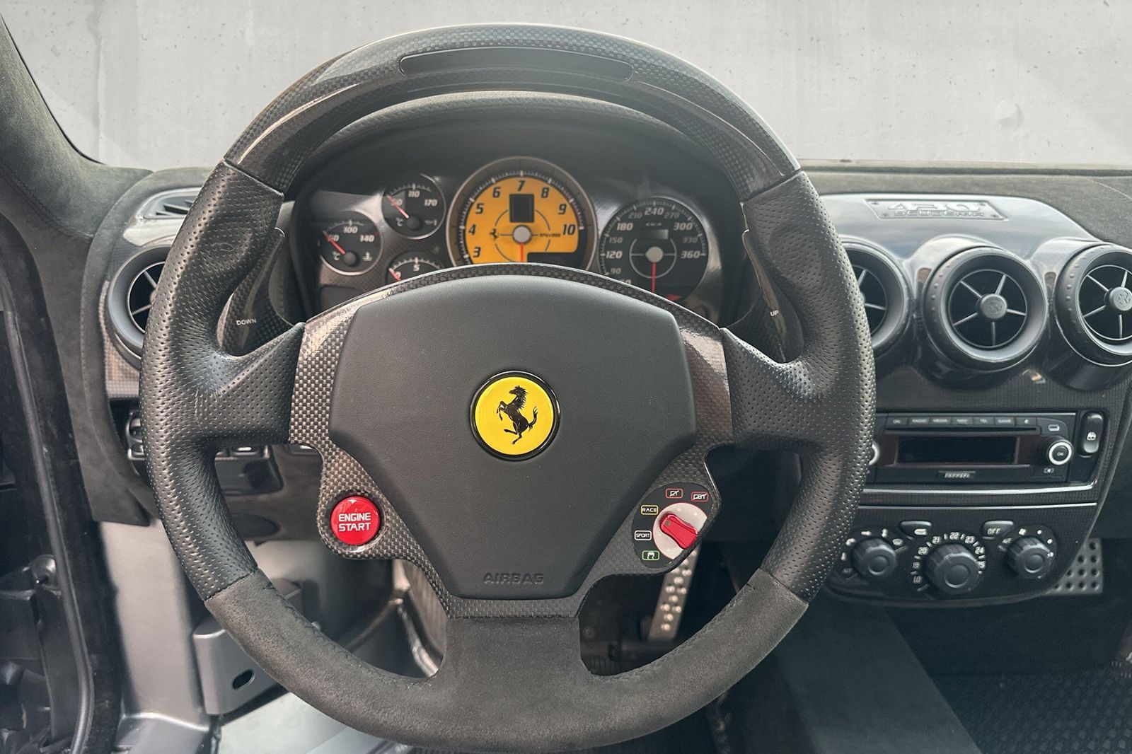 Fahrzeugabbildung Ferrari 430 Scuderia F1*LED*Carbon*dt. Fahrzeug*