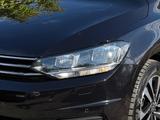 Volkswagen Touran 1.5 TSI ACT DSG United NAVI ACC 7 Sitze - Volkswagen Touran United mit Benzin-Antrieb
