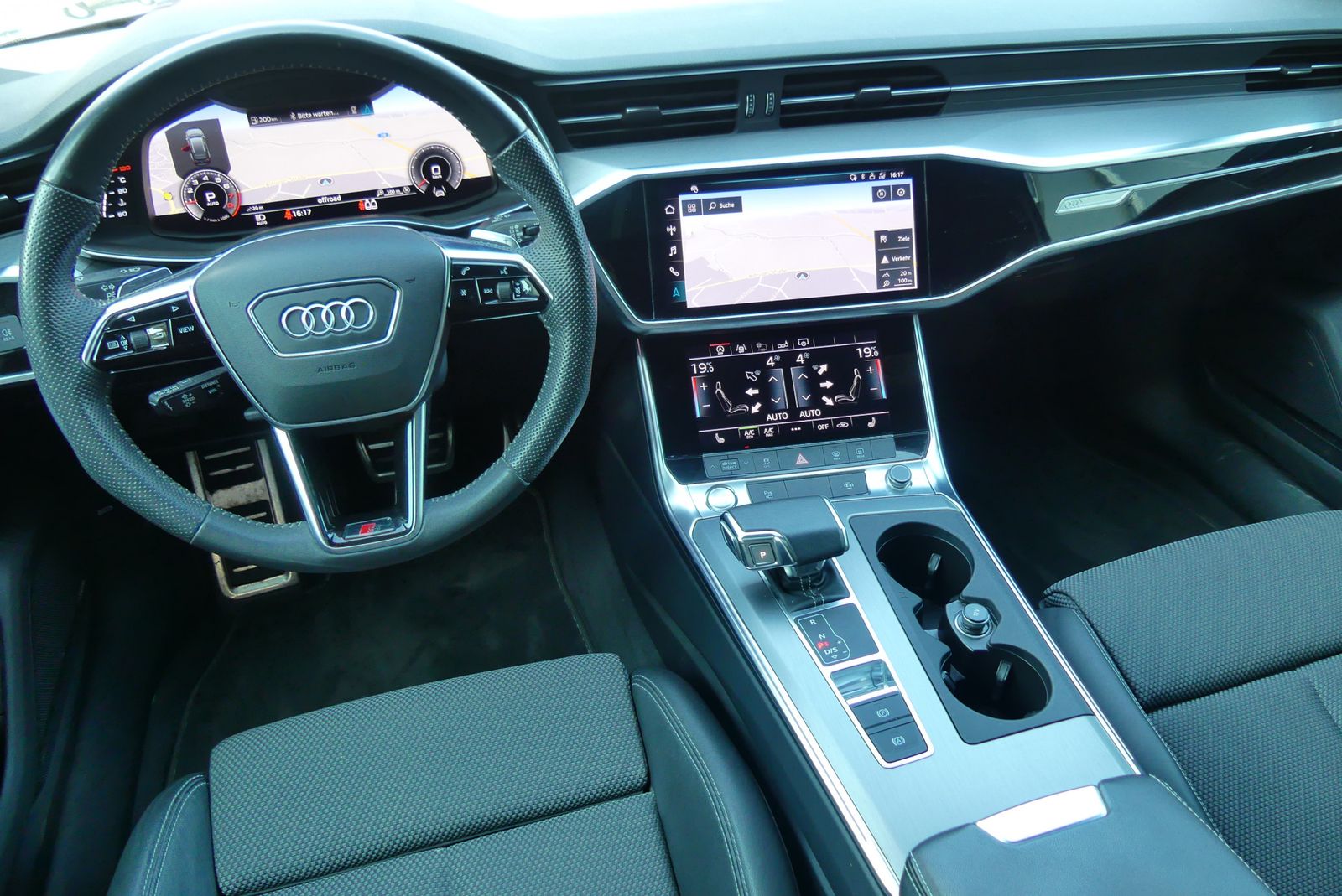 Fahrzeugabbildung Audi A6 Avant 45 TFSI S-Line NAV+LED+VCOCKPIT+PANO+SH
