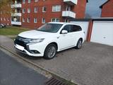 Mitsubishi Plug-in Hybrid Outlander - Mitsubishi Plug-in Hybrid Outlander von privat