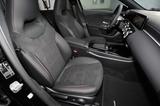 Mercedes-Benz A 200 Kompaktlim. AMG Night+MBUX+LED+RüKam+Pano - Mercedes-Benz A 200: AMG