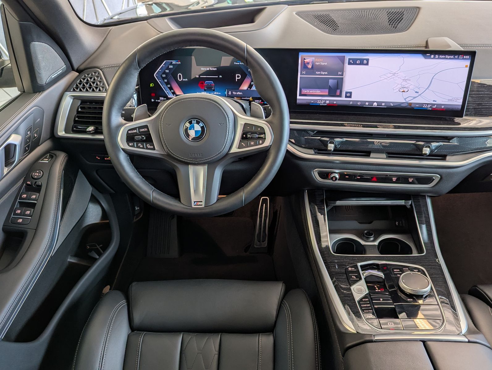 Fahrzeugabbildung BMW X5 40 d xD M-Sport Innov. Travel Merino AHK 21"