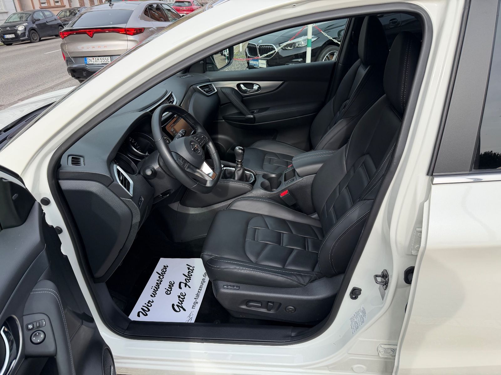 Fahrzeugabbildung Nissan Qashqai Tekna+ VOLLAUSSTATTUNG 19 ZOLL BOSE