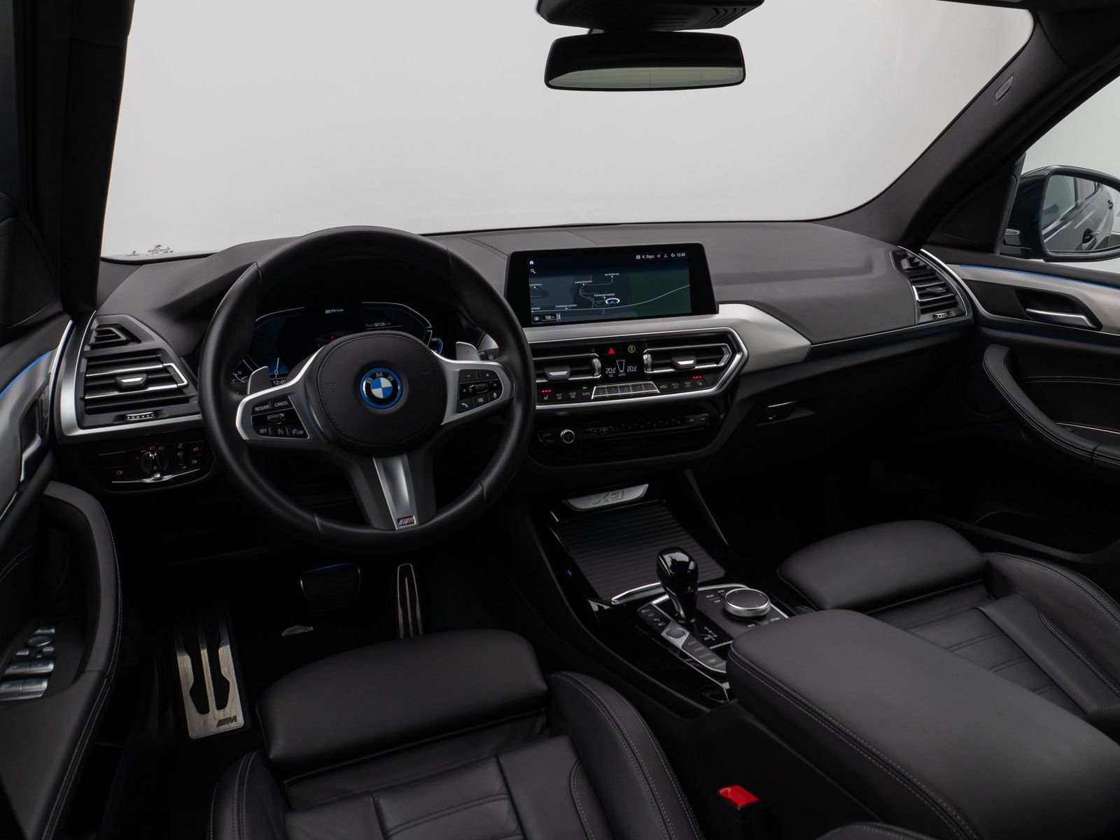 Fahrzeugabbildung BMW X3 xD30e M Sport 360° DAB HiFi AHK Leder 19Zoll