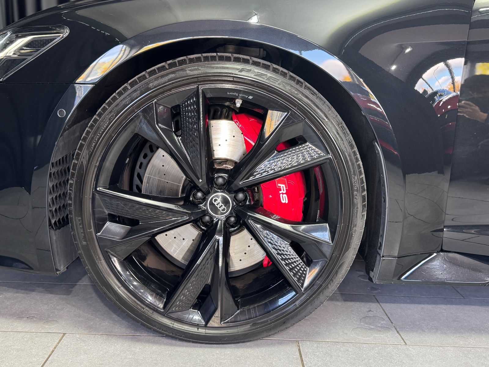 Fahrzeugabbildung Audi RS6 Avant 4.0 TFSI quattro|PANO|MATRIX|ACC|VOLL