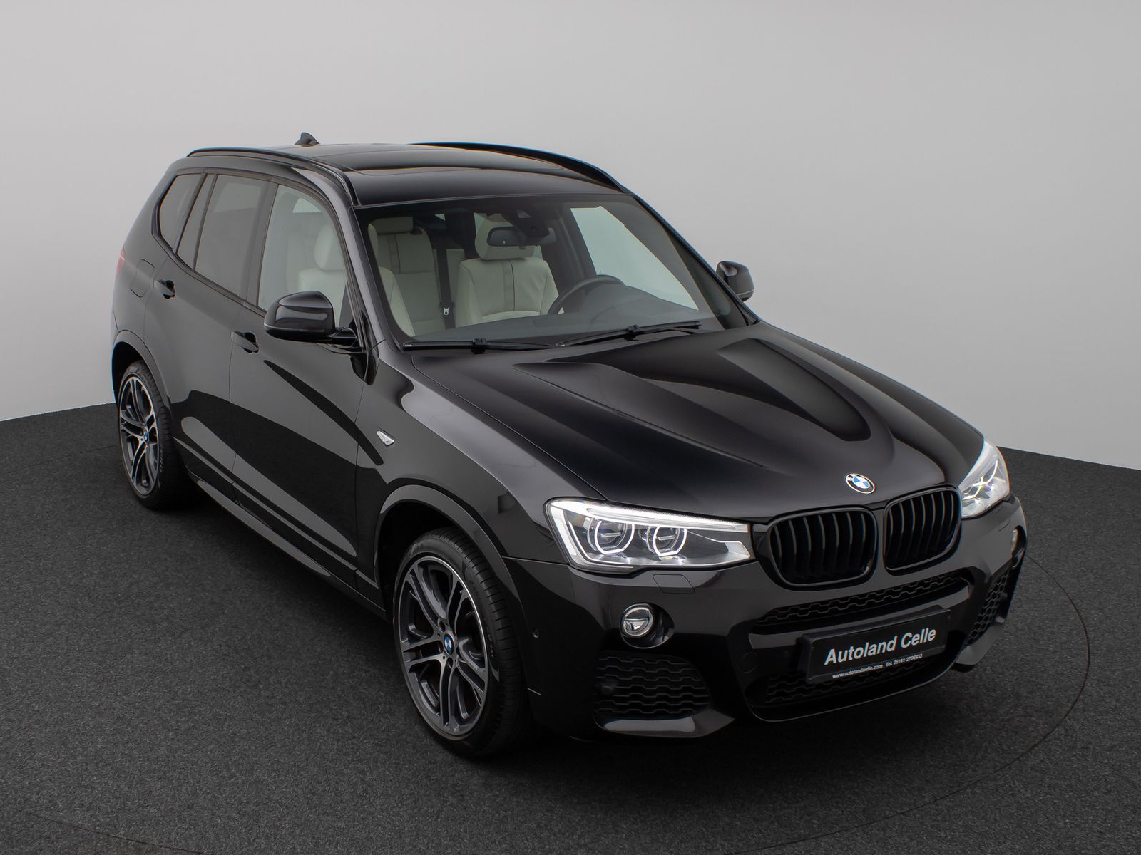 Fahrzeugabbildung BMW X3 xD35d M Sport Panorama Kamera HUD HiFi Komfor