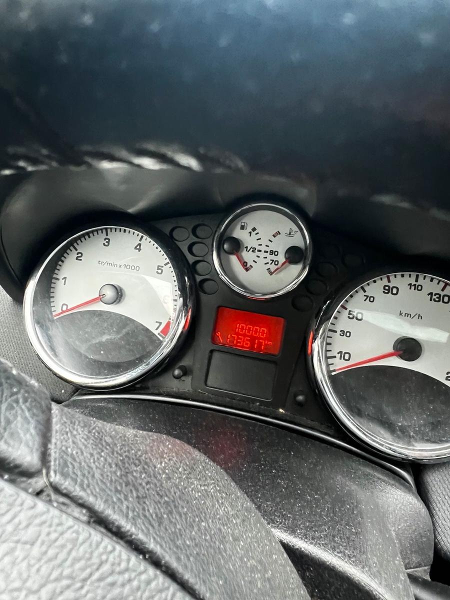 Peugeot 207 2011 — engine 94 HP (69kW)