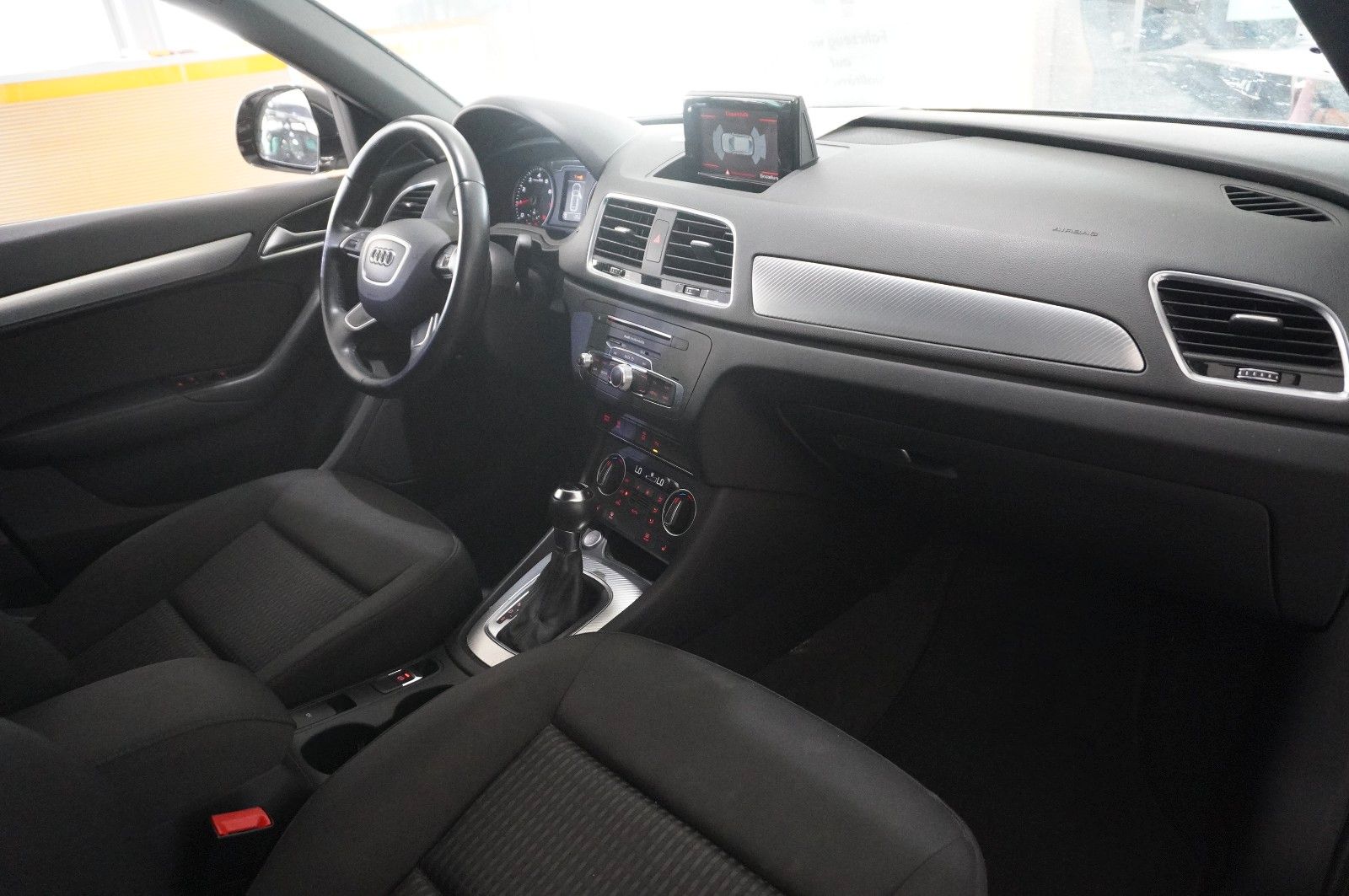 Fahrzeugabbildung Audi Q3 1.4 TFSI DESIGN S-TRONIC NAVI/SHZ/PDC/AHK
