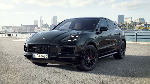 Porsche Cayenne GTS Coupé Sport Design Soft Close HeadUp