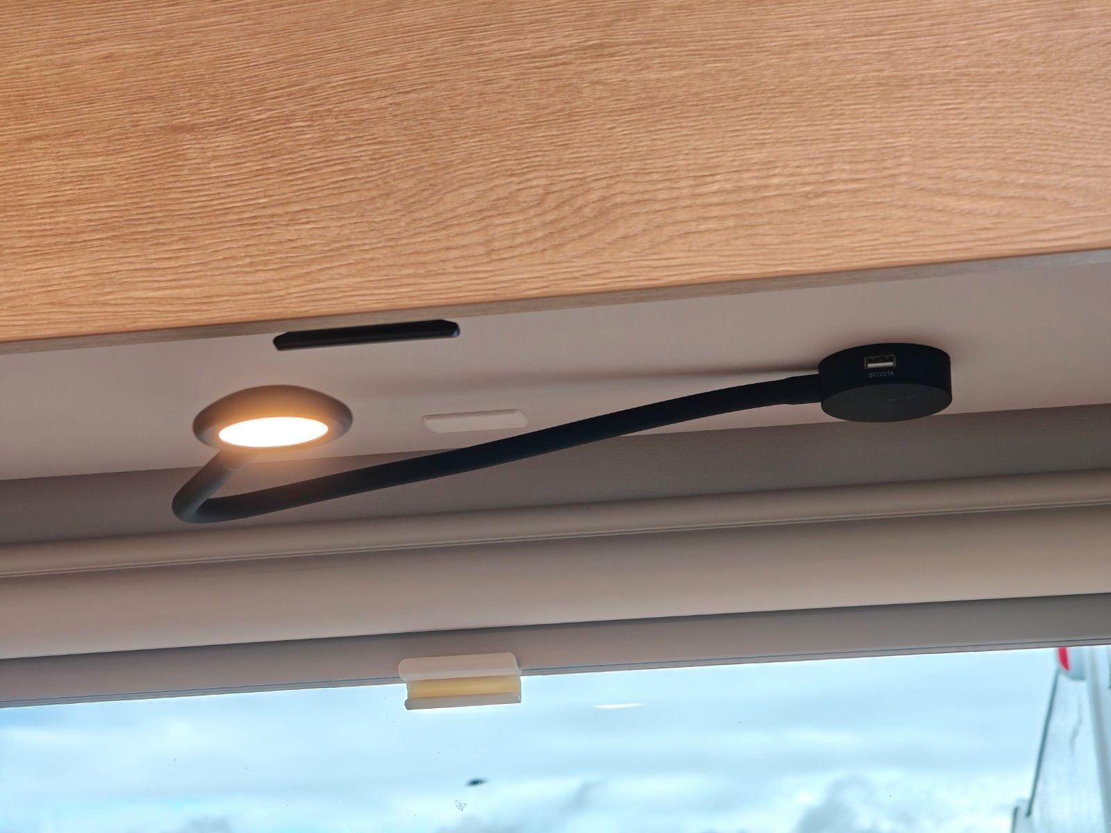 Fahrzeugabbildung LMC Tracer 690 EL - Chassis Design, 140PS, MJ2026! -