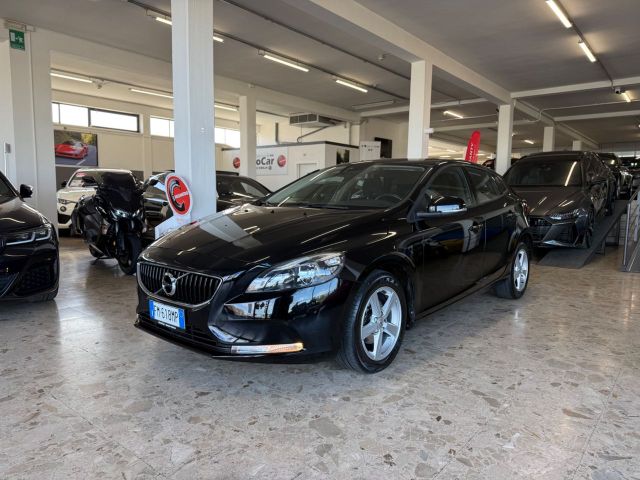 Volvo V40 D2 2.0 120cv Inscription 12/2017 Euro 