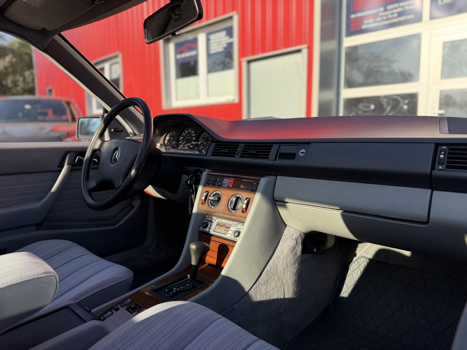 MERCEDES-BENZ CE 230 132 CH BVA - VOLANT CUIR - TOIT OUVRANT - 198450 km
