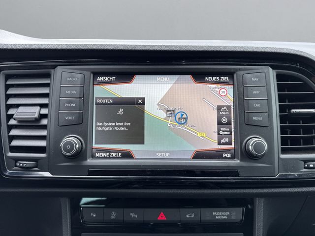 Ateca 4Drive *AHK-klappbar Navi Digitales Cockpi