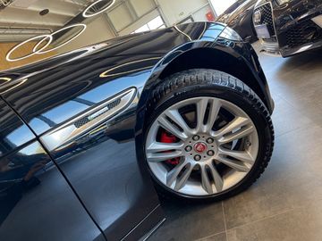 Jaguar XE R-Sport *BI-XENON*KAM*NAVI*TOUCH*LED*