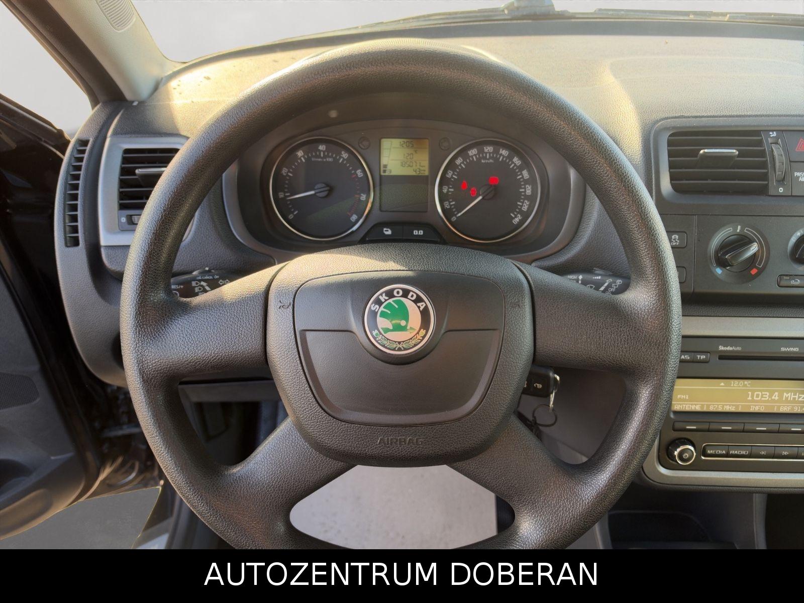 Skoda Fabia 2012 — photo 17