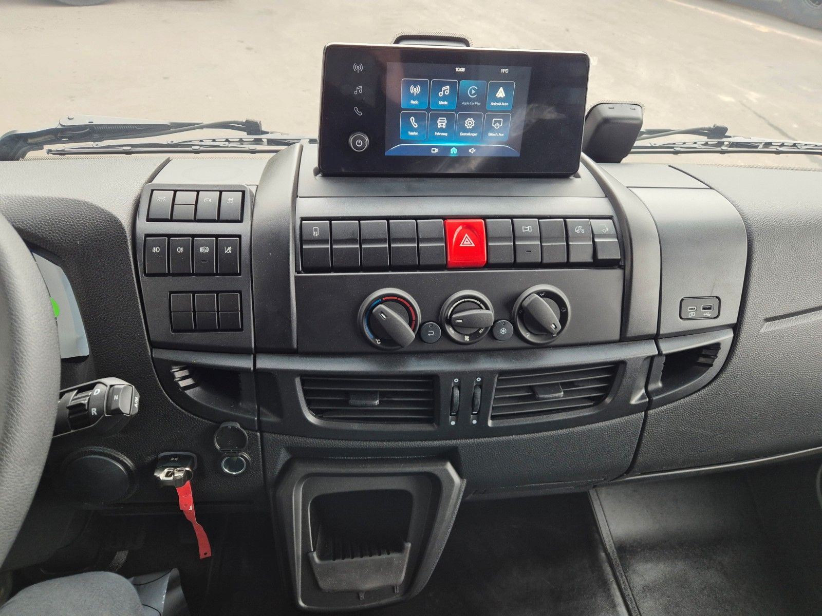 Fahrzeugabbildung Iveco Eurocargo ML75E19/P LBW  Spoiler Klima 3 Sitze