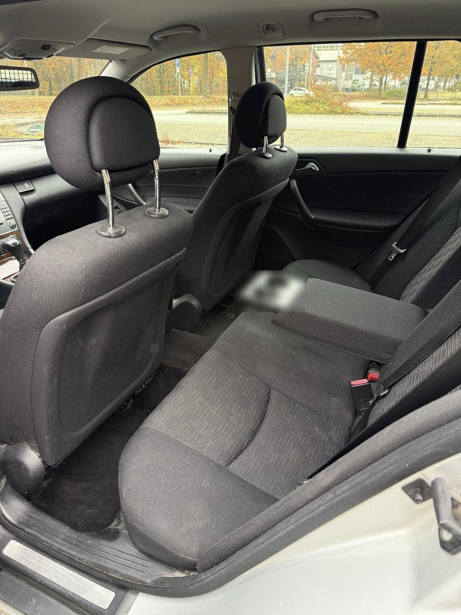 Mercedes-Benz C180 2005 — photo 14