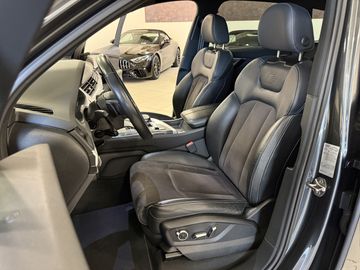 Audi Q7 - 11