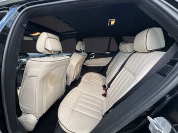 Mercedes E 250 - 12