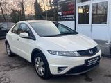Honda Civic Lim. 5-trg. 1.4 Klimaauto Euro5 2 Hand TÜV - Honda Civic Gebrauchtwagen in Stuttgart