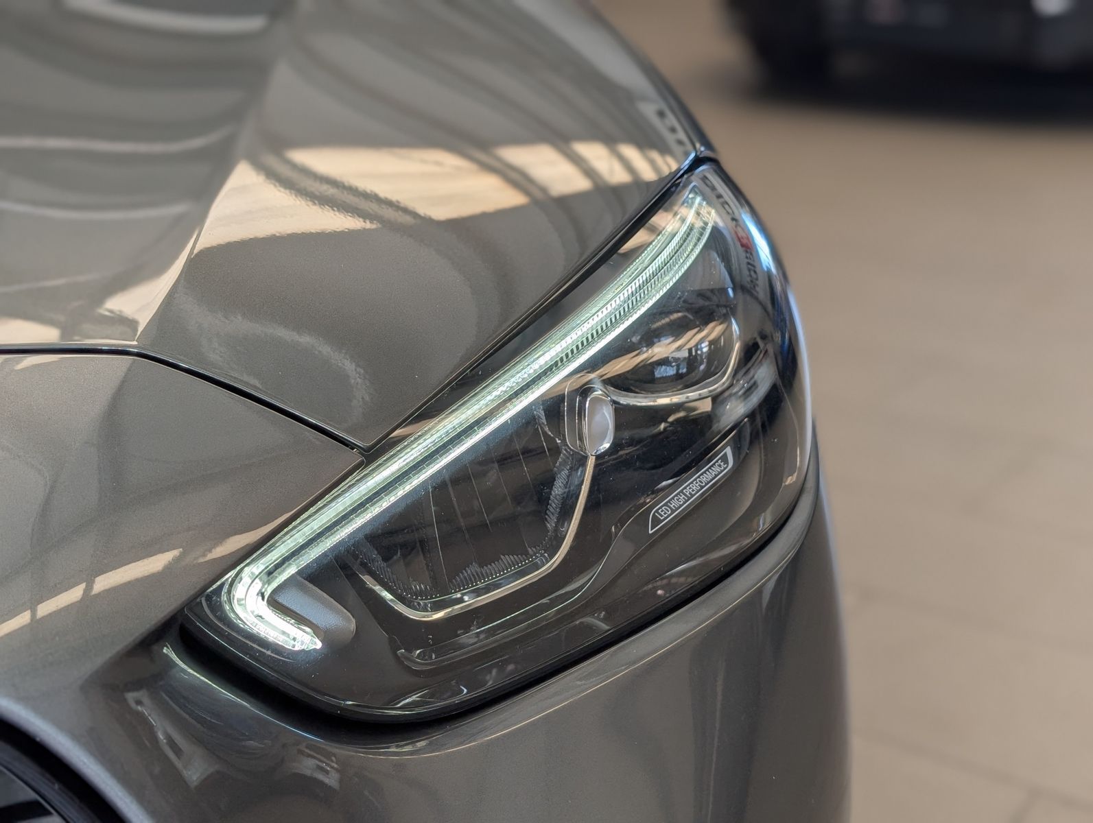 Fahrzeugabbildung Mercedes-Benz C 220 d T 4M Avantgard Night LED Pano Kamera AHK
