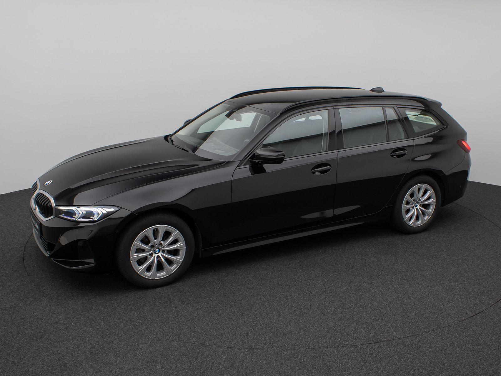 Fahrzeugabbildung BMW 320d Kamera DAB HUD Lenkradheizung Alarm Sport