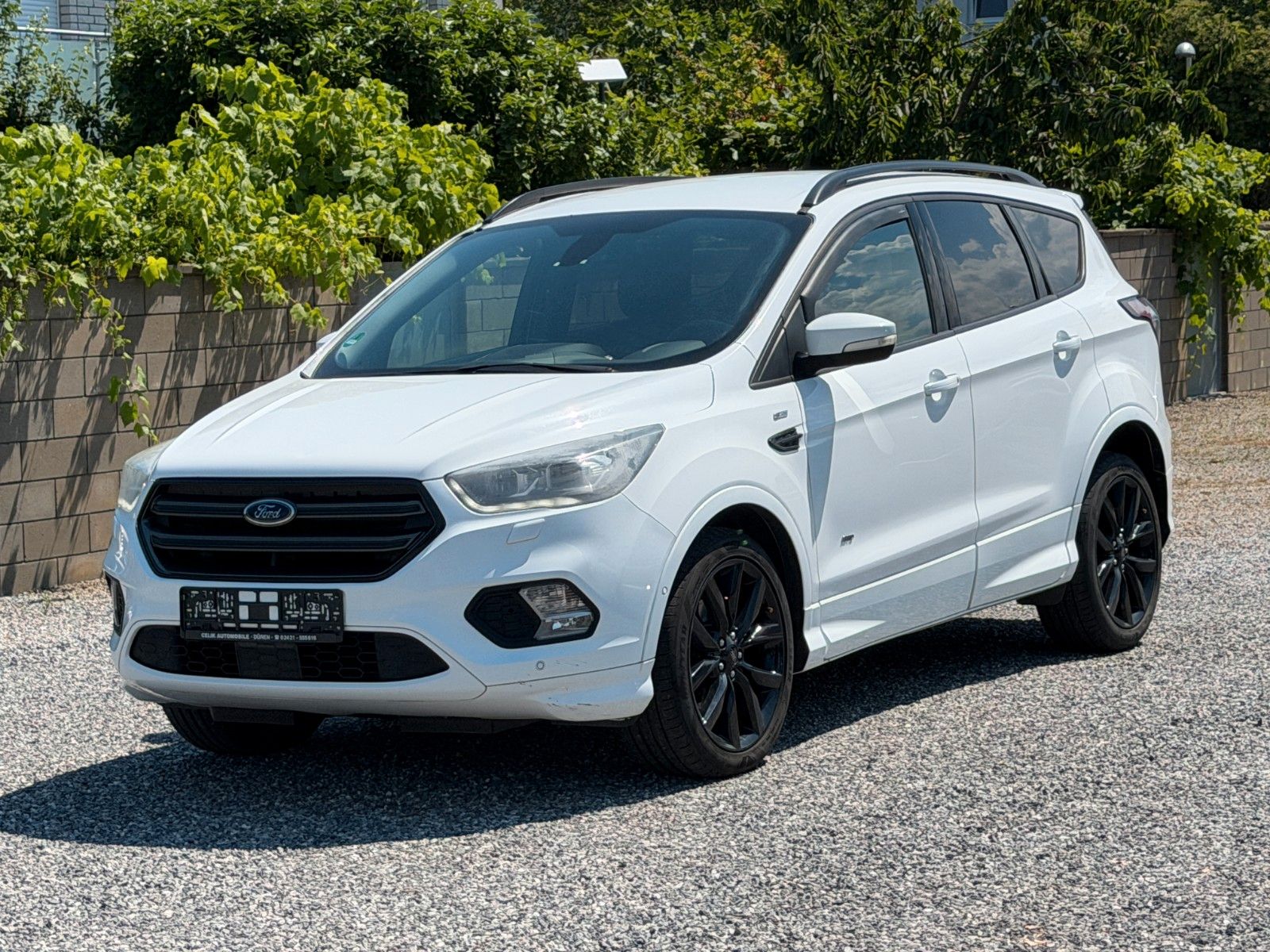Ford Kuga - 1