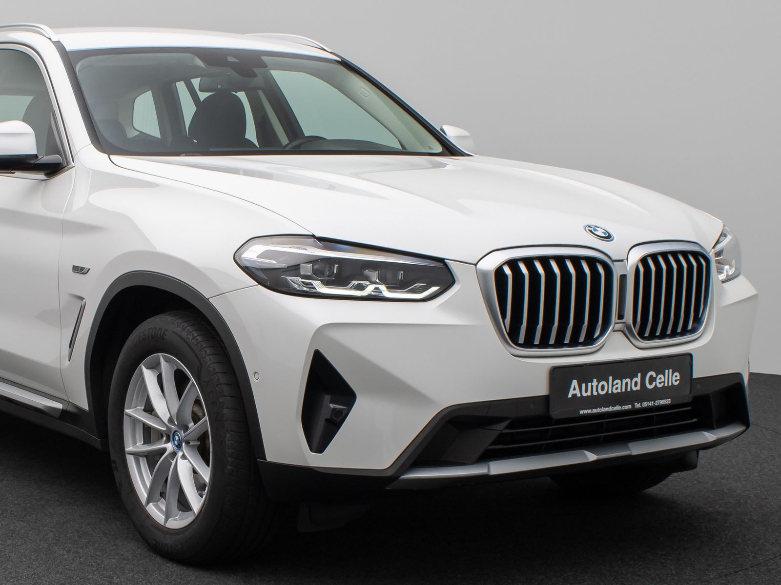 Fahrzeugabbildung BMW X3 xD30e Kamera HUD DAB Lenkrhzg Alarm AHK Sport