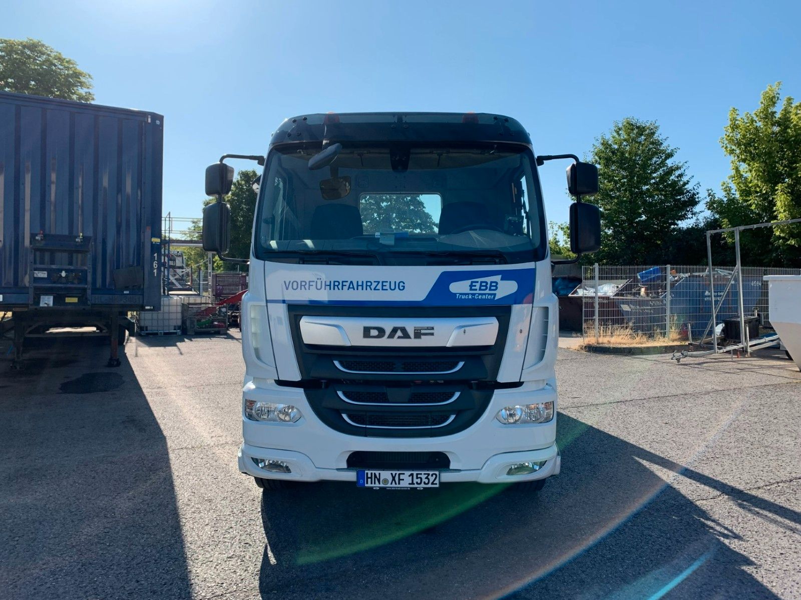 Fahrzeugabbildung DAF LF 310 18t VDL Absetzkipper