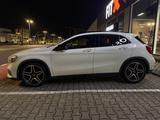 Mercedes-Benz GLA 200 AMG-Line Night-Paket Sport Ambiente Com - Mercedes-Benz GLA 200 in Krefeld