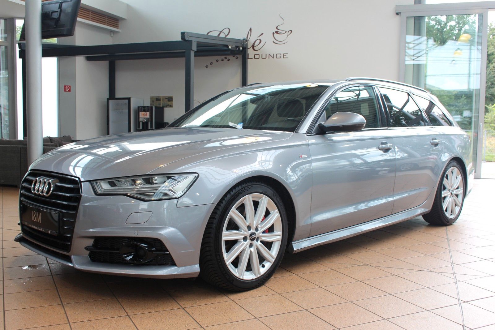 Audi A6 - 1