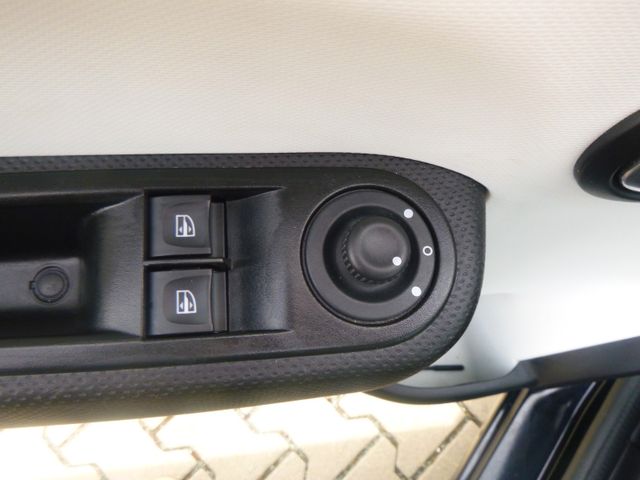 Fahrzeugabbildung Renault Twingo 1,0 SCe 65 Zen >35.300KM/Sitzheiz/Klima<