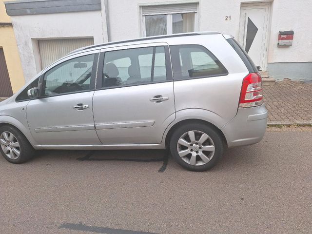 Opel Gelöscht Opel Zafira 7 Suten Zustand 2100