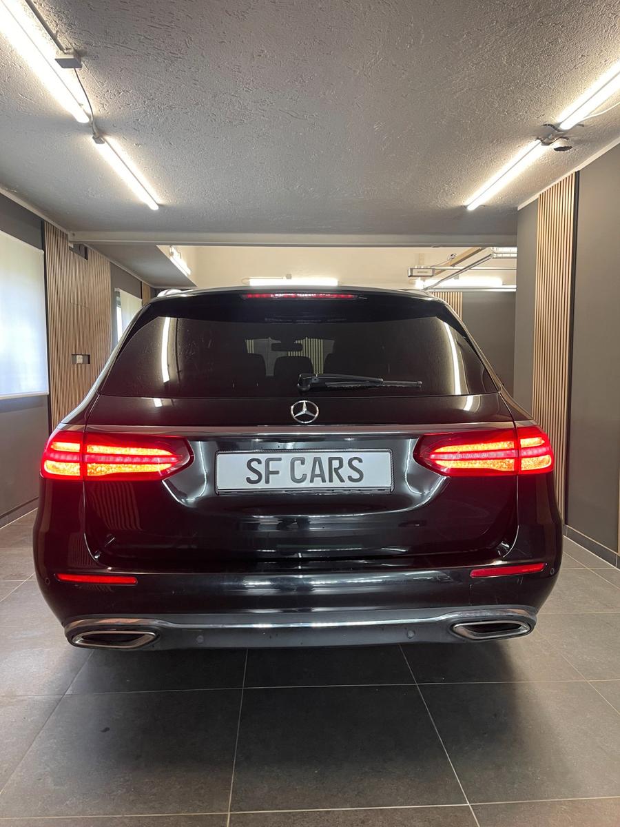 Mercedes-Benz E200 4Matic *Leder*Schiebedach*Temp*LED