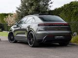 Porsche Macan 4 EV 100KW/22 RS/AIR/MATRIX/PANO/ENTRY/18W - Porsche Macan mit Elektro-Antrieb: Schiebedach