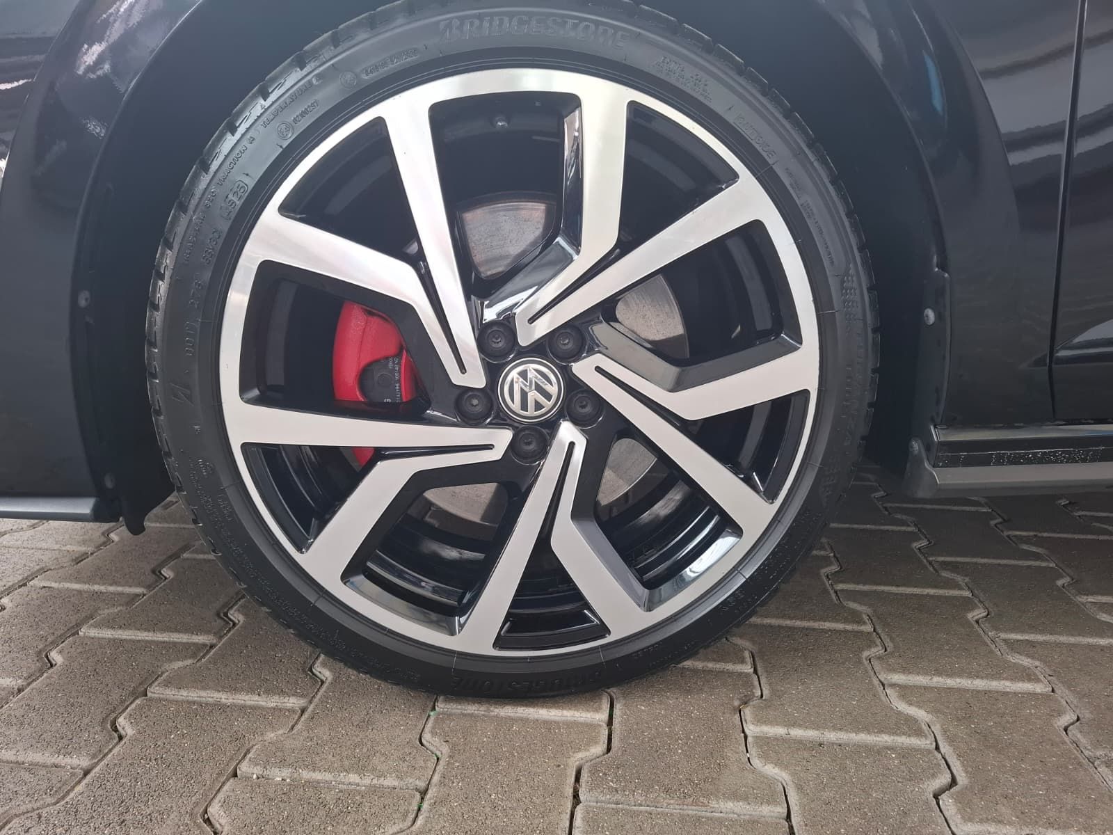 Fahrzeugabbildung Volkswagen Polo GTI 2,0 TSI DSG +Navi+ Licht & Sicht+Kamera