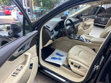 Audi Q7 - 9