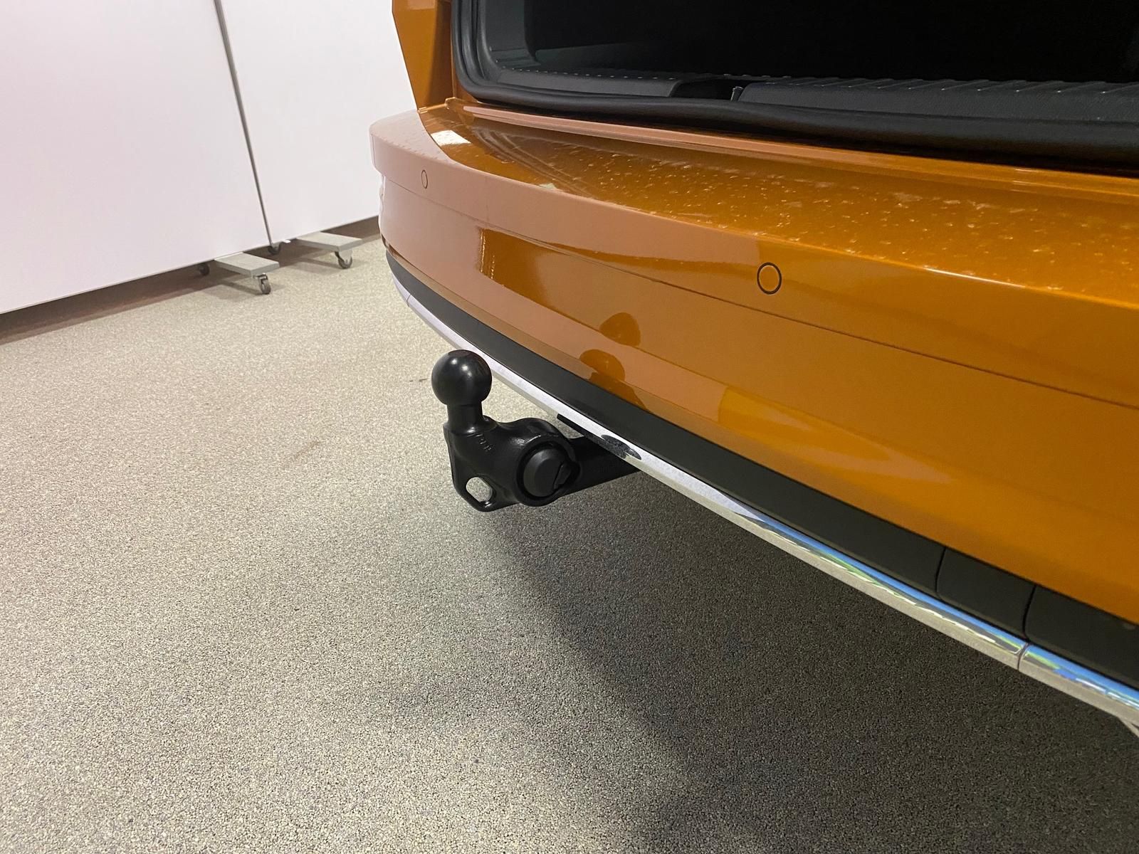 Fahrzeugabbildung SKODA Karoq 1.5 ACT SPORTLINE+5J GA+MATRIX+ACC+360+AHK