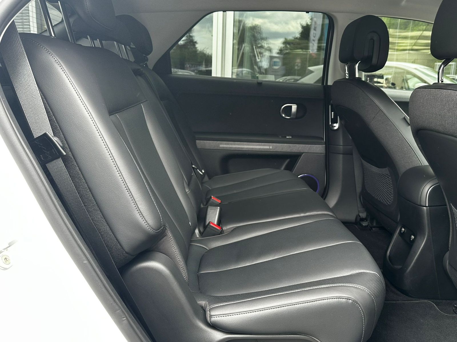 Fahrzeugabbildung Hyundai Ioniq 5 Uniq 4WD WERKSGA+NAVI+HEAD+BOSE+ACC+360°