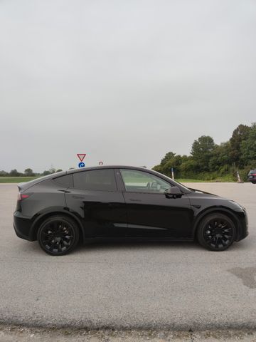 Tesla Model Y Long Range Dual Motor AWD 