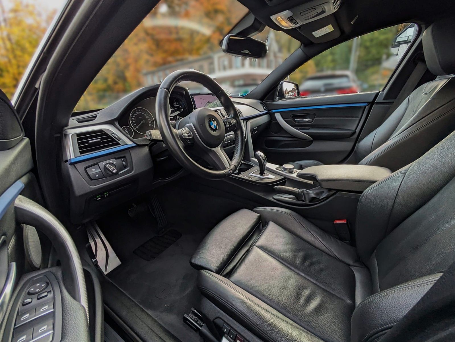 Fahrzeugabbildung BMW 420d Gran Coupe M SPORT SAG LEDER NAVI HUD LED